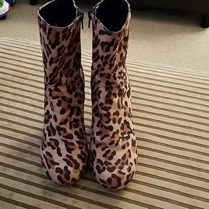 Leopard print heeled booties